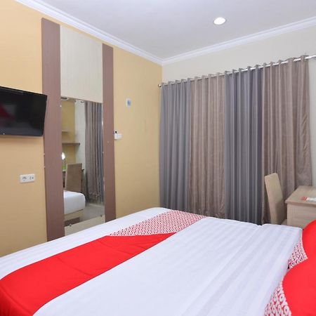 Oyo 583 Puri Gejayan Asri Syariah Hotel Kejayan Exterior foto