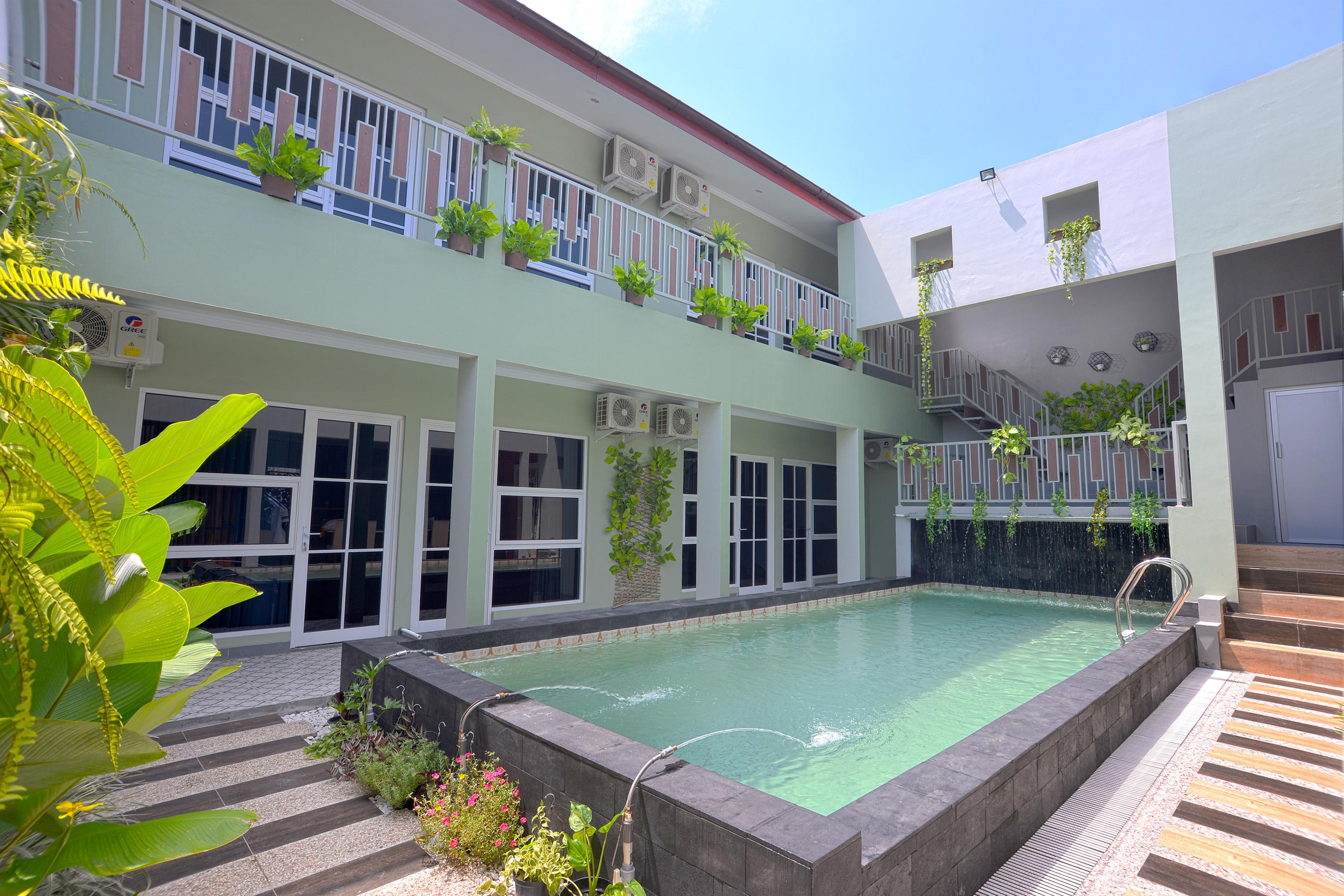 Oyo 583 Puri Gejayan Asri Syariah Hotel Kejayan Exterior foto