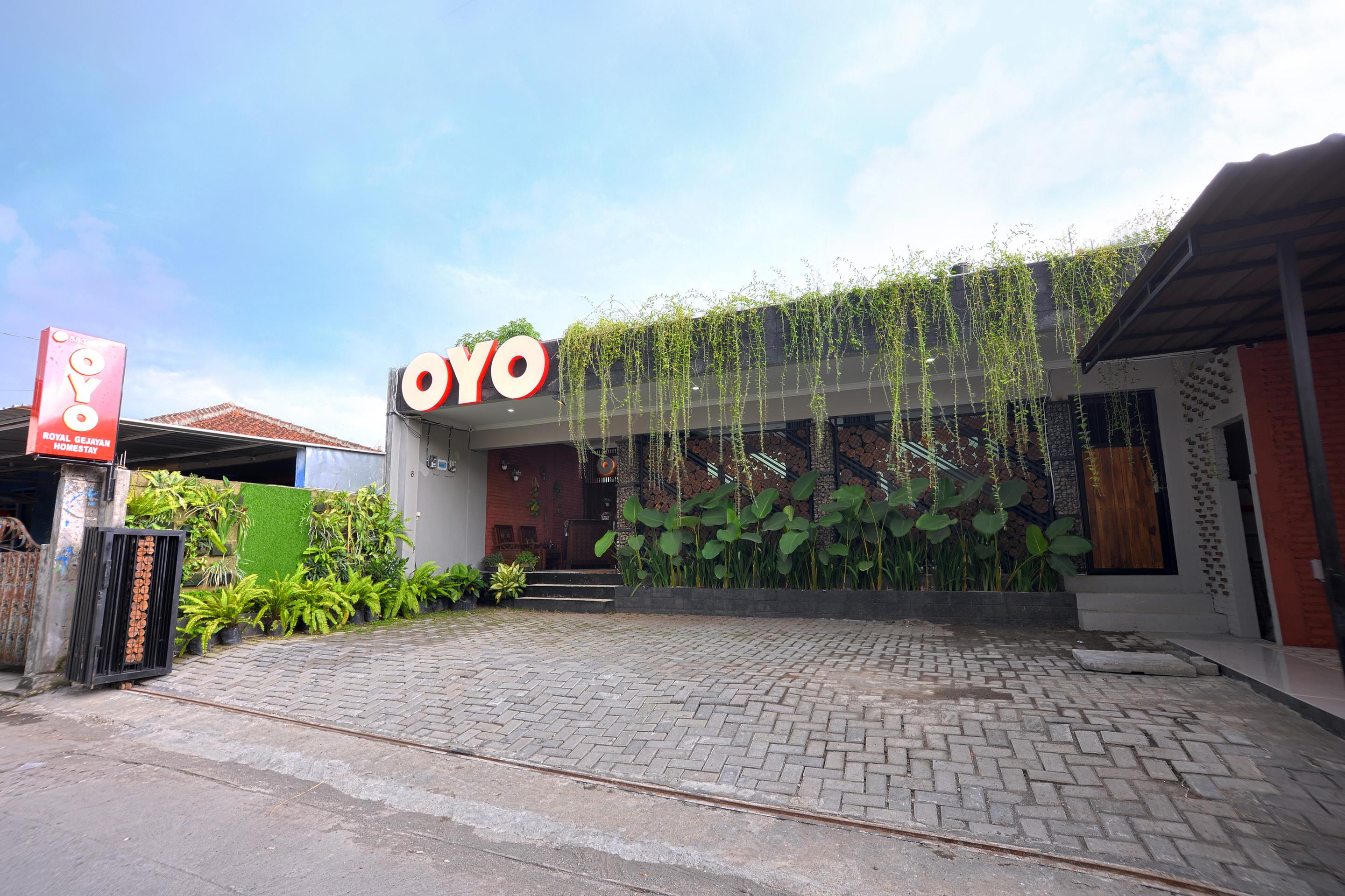 Oyo 583 Puri Gejayan Asri Syariah Hotel Kejayan Exterior foto